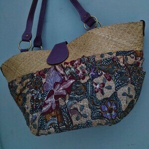 Eco friendly Large handmade baskets Straw Textile Purse, Good Condition
